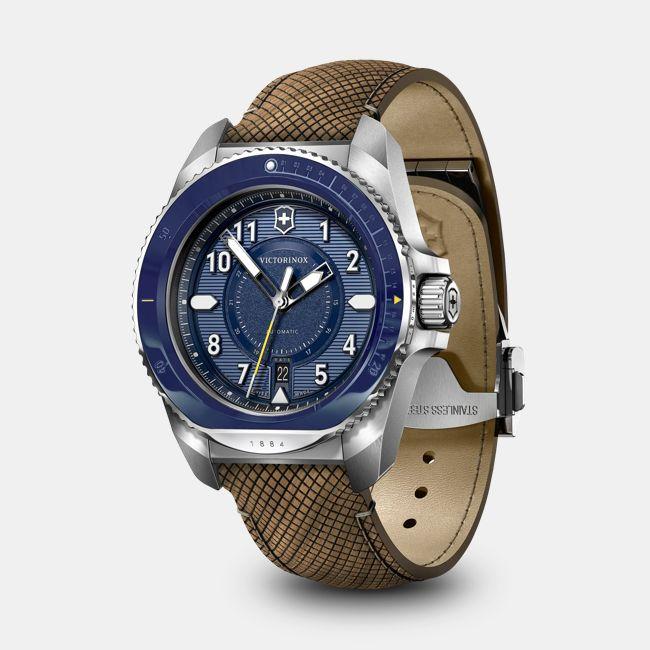 Produktbild Victorinox Journey 1884 Automatic, Taucheruhr, Herrenuhr, 43 cm, Ziffernblatt blau, Holz Armband braun (Taucheruhr, 43 mm)