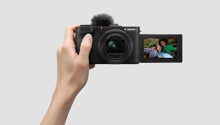 Actual product image Canon PowerShot V1 Premium Vlogg.-Kit (16 - 50 mm, 22.30 Mpx, 1/4")