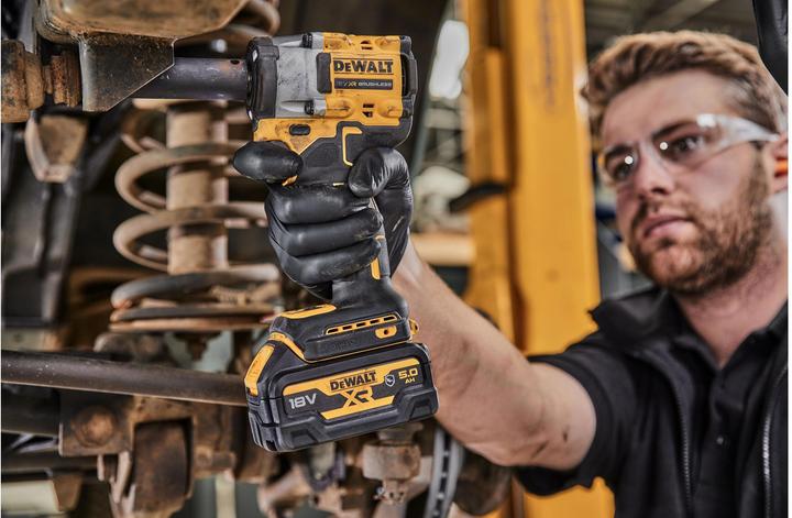 Actual product image DeWalt DCF921NTXJ (Rechargeable battery operated)
