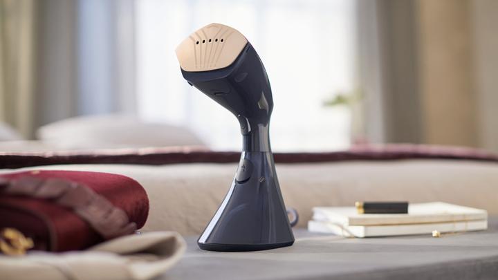 Image du produit Philips Défroisseur vapeur portable pour vêtements couchés et suspendus (1600 W, 32 g/min)