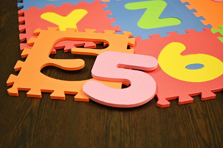 Image du produit Knorrtoys Puzzlematte - "Alphabet + Zahlen" /36-tlg./30cm (30 x 30 cm)