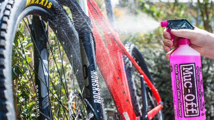 Image du produit Muc-Off Laver, protéger et lubrifier (1450 ml, Huile de chaîne, Nettoyant pour vélo, Ensemble de soins)