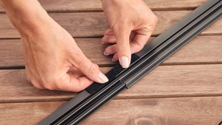 Actual product image tesa Insect screen aluminium slatted door for balcony and patio doors (95 x 220 cm)