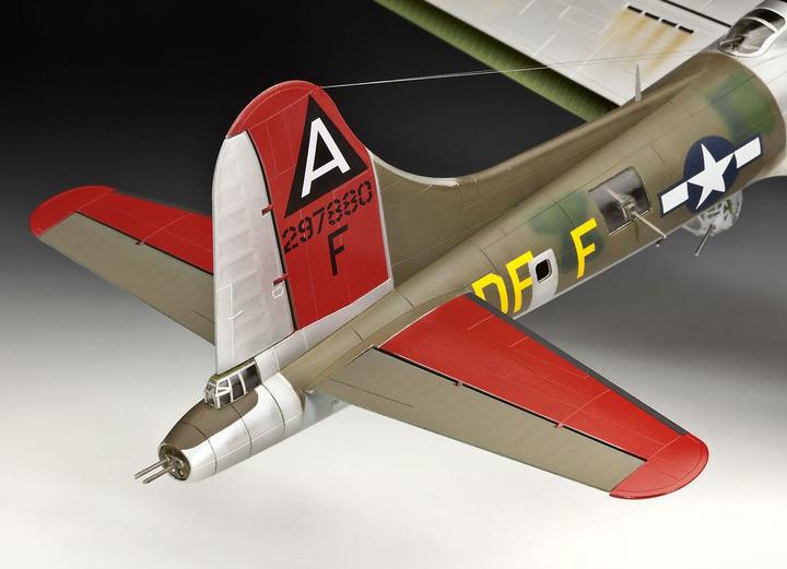 Actual product image Revell B-17G Flying Fortress