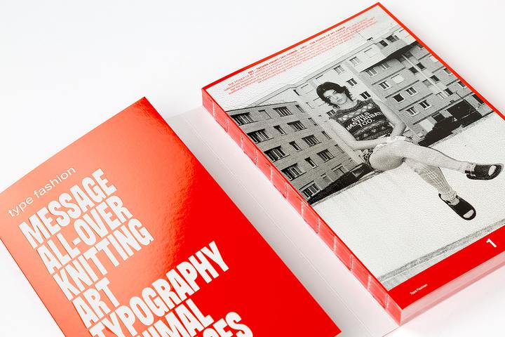 Immagine prodotto Slanted Magazine #44 - TYPE FASHION (Inglese, Editori inclinati, Ronald Stoops, Lars Harmsen, Julia Kahl, 2024)