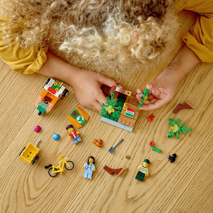 Actual product image LEGO City - Picnic in the Park (60326, LEGO City)