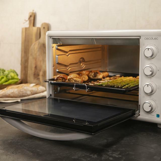 Actual product image Cecotec BAKE&TOAST 6090 WHITE GYRO