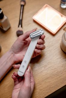 Image du produit Humanas Sonic Appareil de massage pour lifting du visage avec fonction EMS Aurora - blanc