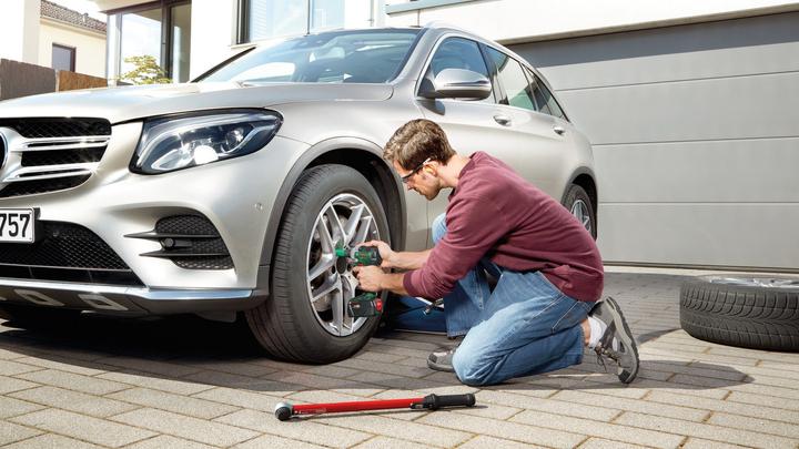 Image du produit Bosch Home & Garden UniversalImpactDrive 18V-350 (Fonctionnement sur batterie)