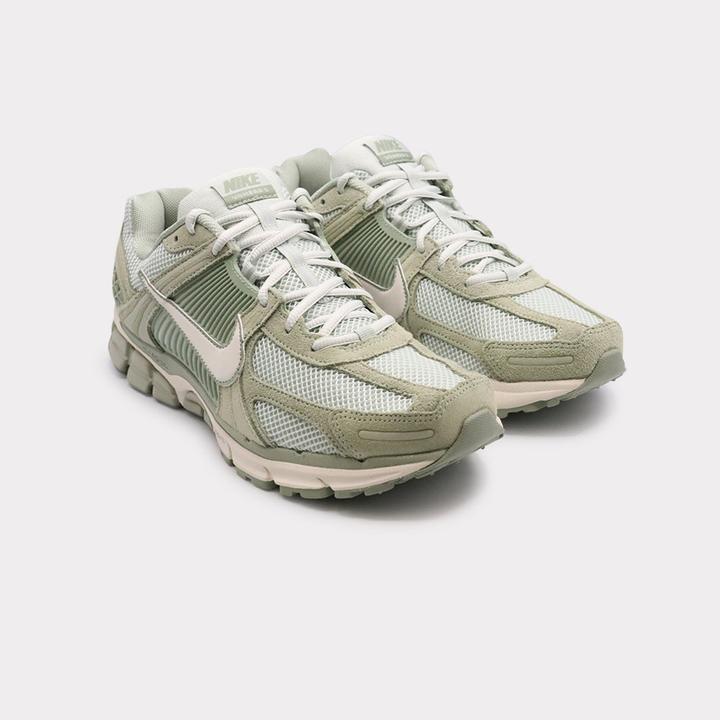 Image du produit Nike Zoom Vomero 5 (44.5)