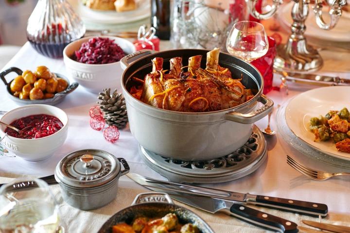 Productafbeelding Staub Cocotte (28 cm, Braadpan + kasserol, Gietijzer, Email)