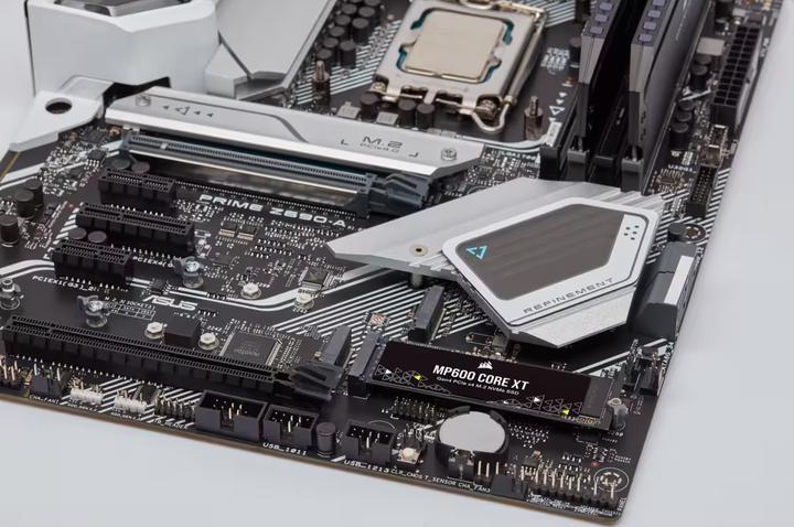 Produktbild Corsair MP600 CORE XT (4000 GB, M.2 2280)