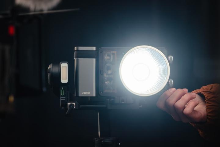 Image du produit Zhiyun Molus X100 Pro Black (éclairage de studio)