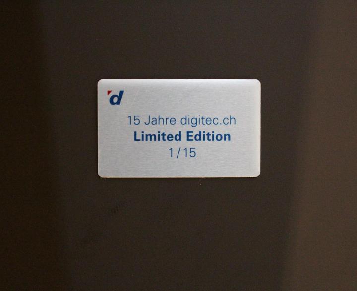 Produktbild Medion Erazer - 15 Jahre Digitec Limited Edition (Intel Core i7-6700K, 32 GB, 512 GB, GeForce GTX 1080)