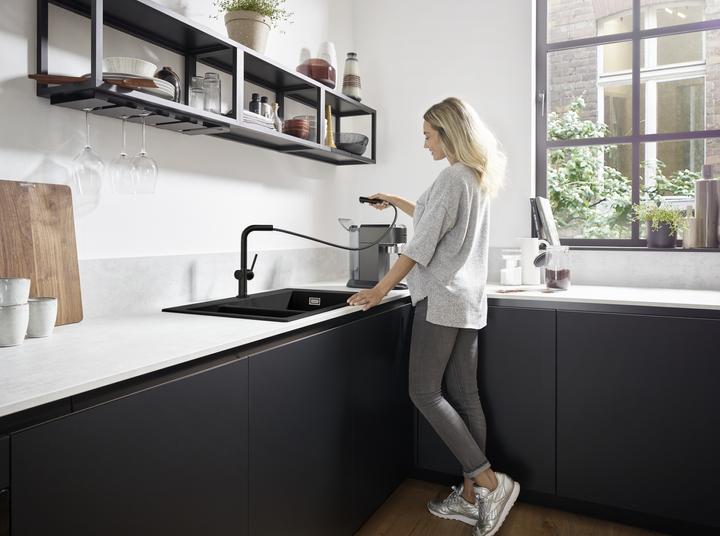 Actual product image hansgrohe HG Einhebel-Spültischmischer 240 TALIS M Ausziehauslauf mattschwarz