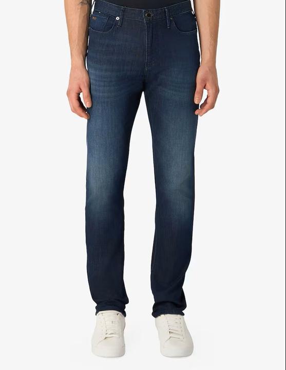 Emporio Armani Jeans (29, 32, 33, 36)
