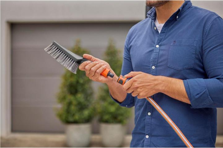 Actual product image Gardena Cleansystem wash set hand brush M soft