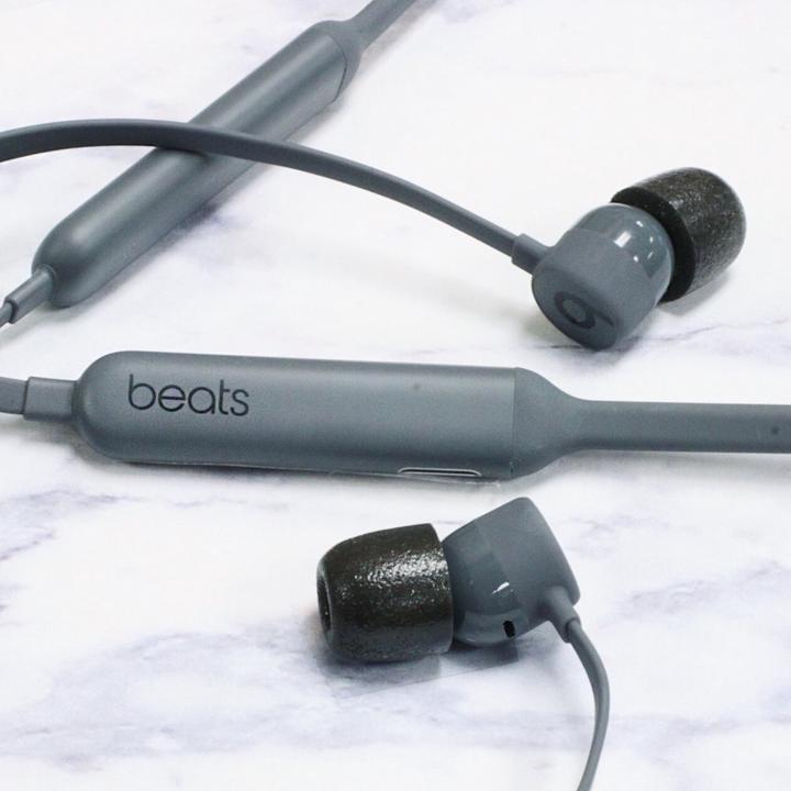 Actual product image Comply Sport Pro-Beats Medium
