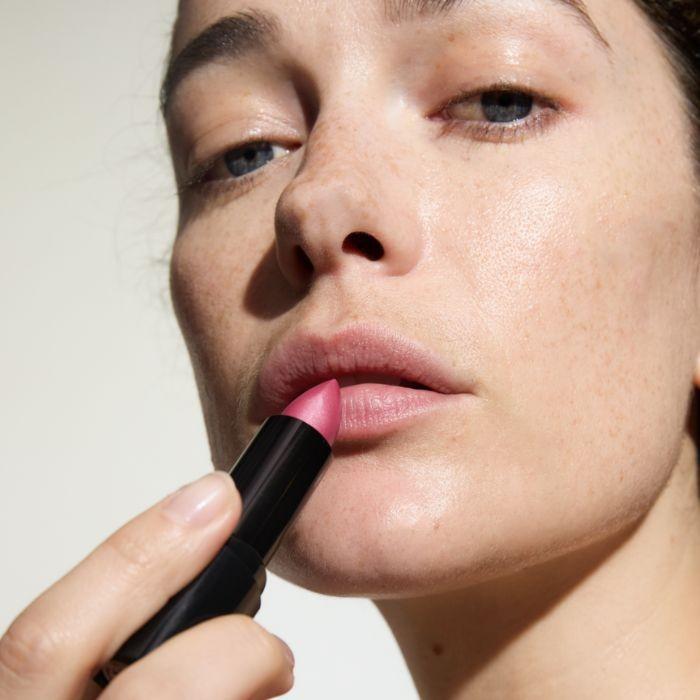 Produktbild Dr. Hauschka Limited Edition - Lipstick 02 Mandevilla (Schwarz)
