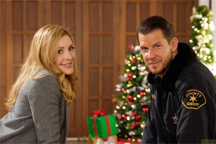 Produktbild Die Weihnachtsstadt - Zwei Herzen auf dem Weg ins Glück (DVD, 2018, Englisch, Deutsch)