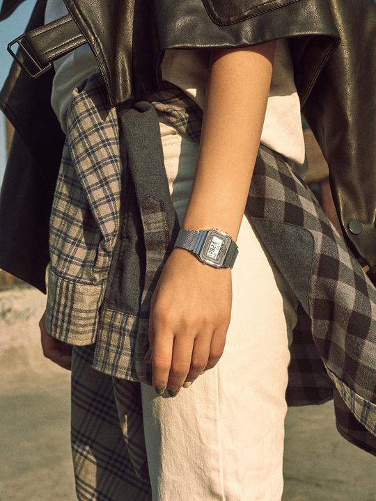 Actual product image Casio Vintage A700WEM-7AEF (Digital watch, 37.40 mm)