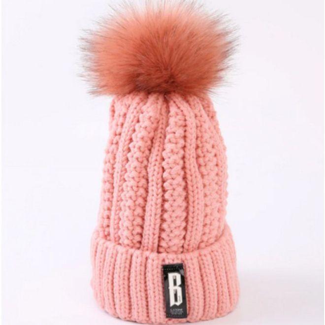 Actual product image MU Classic Knitted hat and neck warmer set (One Size) (One size)
