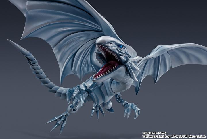 Produktbild Bandai Yu-Gi-Oh! figurine S.H. MonsterArts Blue-Eyes White Dragon 22 cm