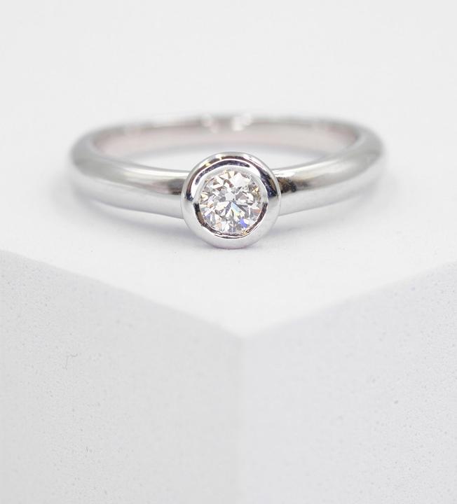 Actual product image Muau Solitaire (50, 750/18 K Gold)