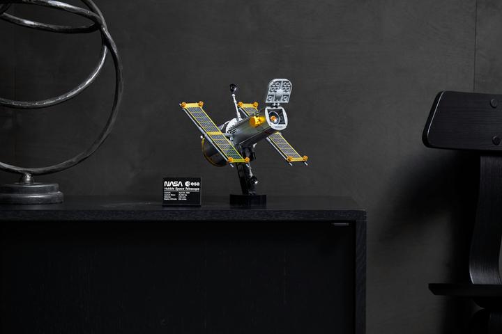 Image du produit LEGO Navette spatiale Discovery de la NASA (10283, LEGO difficiles à trouver)