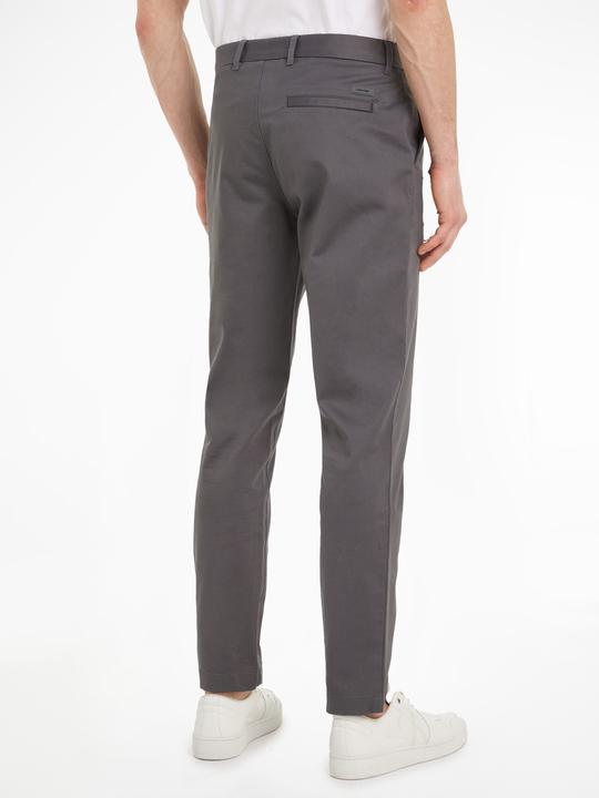 Image du produit Calvin Klein Chino slim en satin extensible (W33/L32)