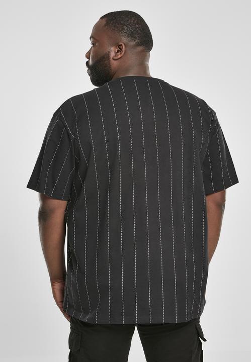 Actual product image Urban Classics Oversized Pinstripe Tee (L)