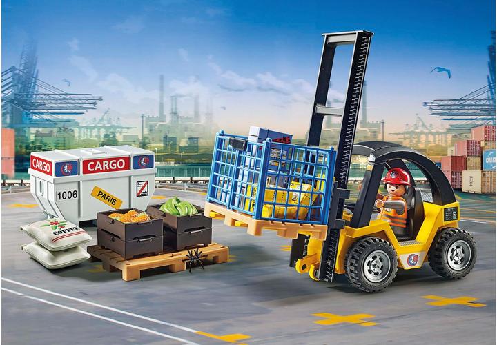 Actual product image Playmobil 71528 Forklift truck with freight (71528, Playmobil My Life)