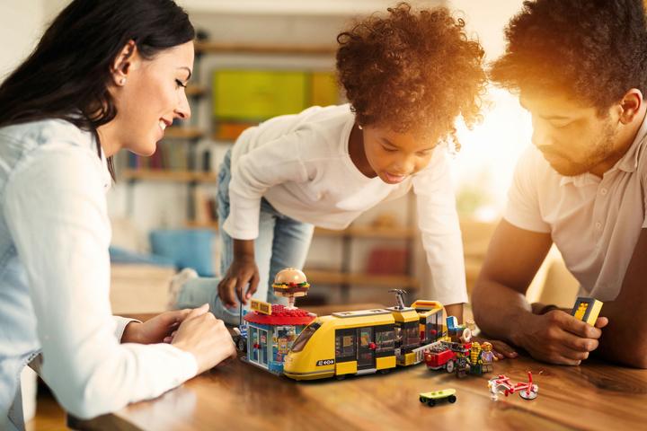 Image du produit LEGO Place de la ville (60271, LEGO City)