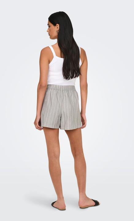 Produktbild JdY Locker geschnitten Mittlere Taille Shorts Shorts (M)