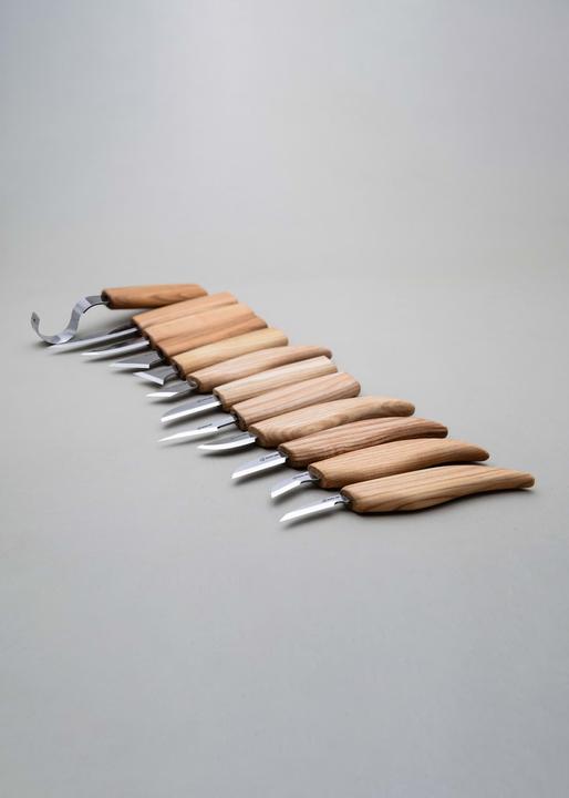 Actual product image Beaver Craft Wood carving set 12 pieces with tool roll and accessories