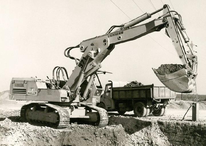 Actual product image Liebherr - Die Erfolgsgeschichte der Hydraulikbagger 1 (German, Rainer Volkwein, Ulf Böge, 2019)