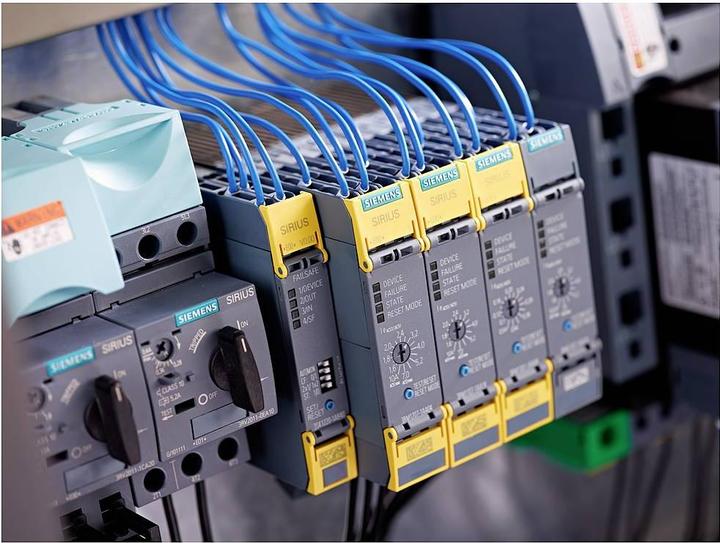 Immagine prodotto Siemens Relè di sicurezza, 3NO 1NC, 115-230Vac