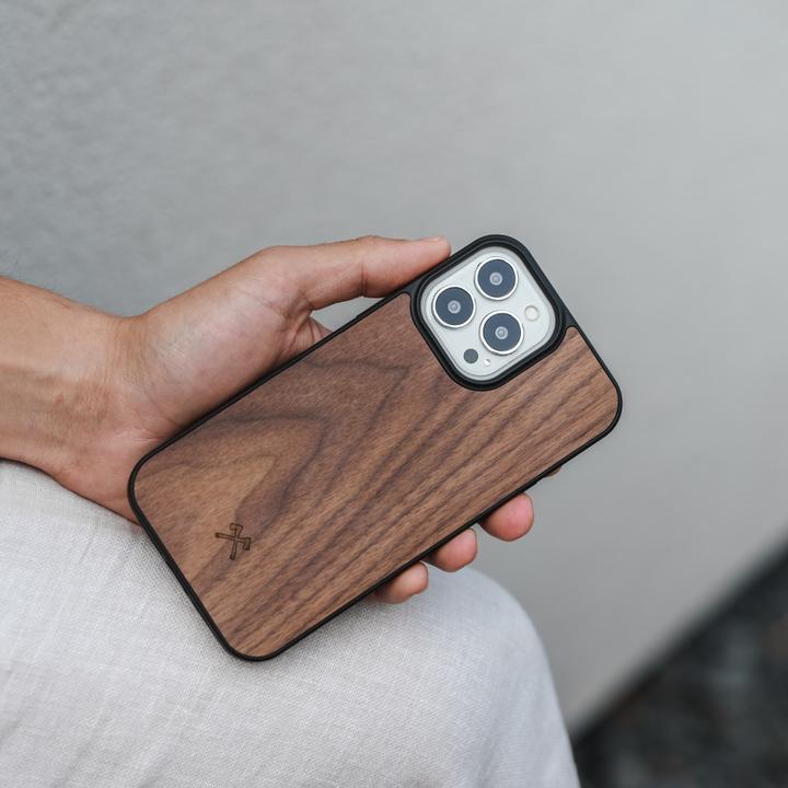 Produktbild Woodcessories Bumper Case MagSafe (Apple iPhone 15 Pro)