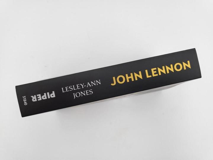 Actual product image John Lennon (German, Lesley-Ann Jones, Conny Lösch, 2022)