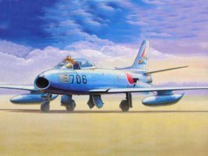 Actual product image Trumpeter North American F-86 F-40 Sabre