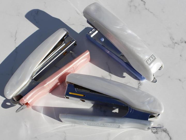 Actual product image Max Stapler HD-10 Pearl Blue (16 Sheets)