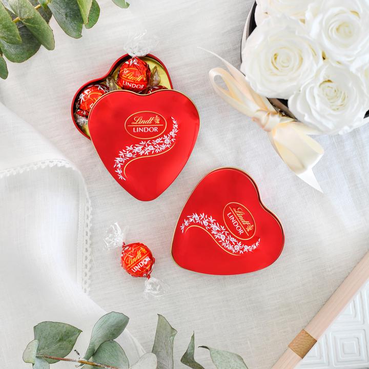 Immagine prodotto Lindt Lattina di cuore di latte Lindor (62 g)