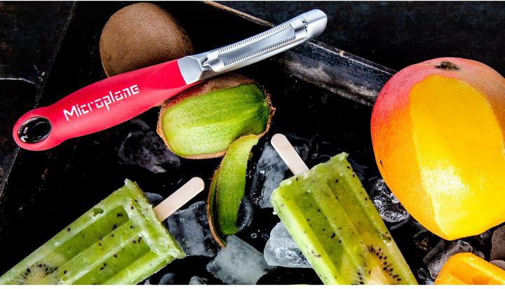 Actual product image Microplane Professional peeler, serrated