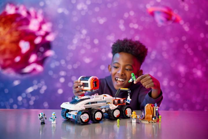 Actual product image LEGO City Command Rover and Crane Loader Toy 60432 (60432, LEGO City)
