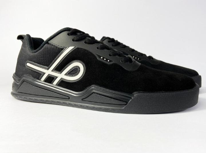Produktbild Öus Skateschuhe Arquitetonico all black essencial (45)