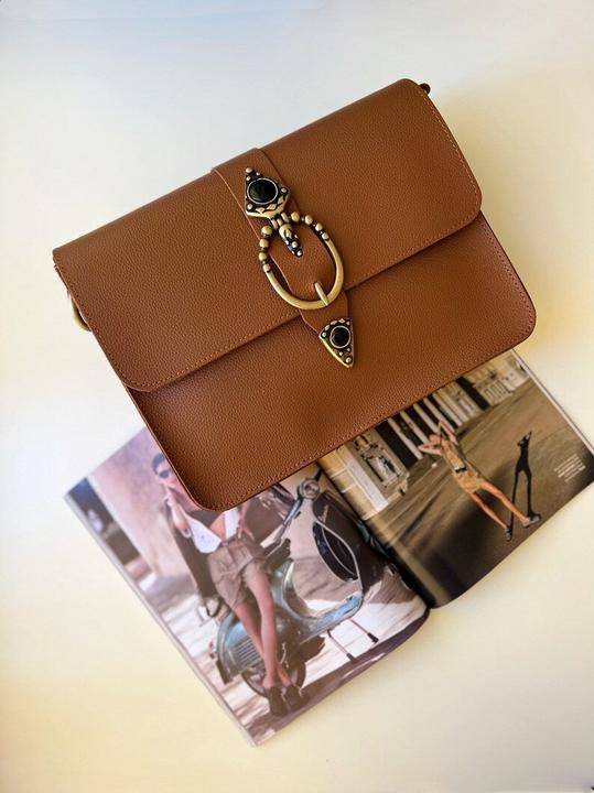 Produktbild Only-Bags.Store Bohemian Bag, Leder Crossbody Bag, Schwarze Lederhandtasche, aus Vollnarbenleder
