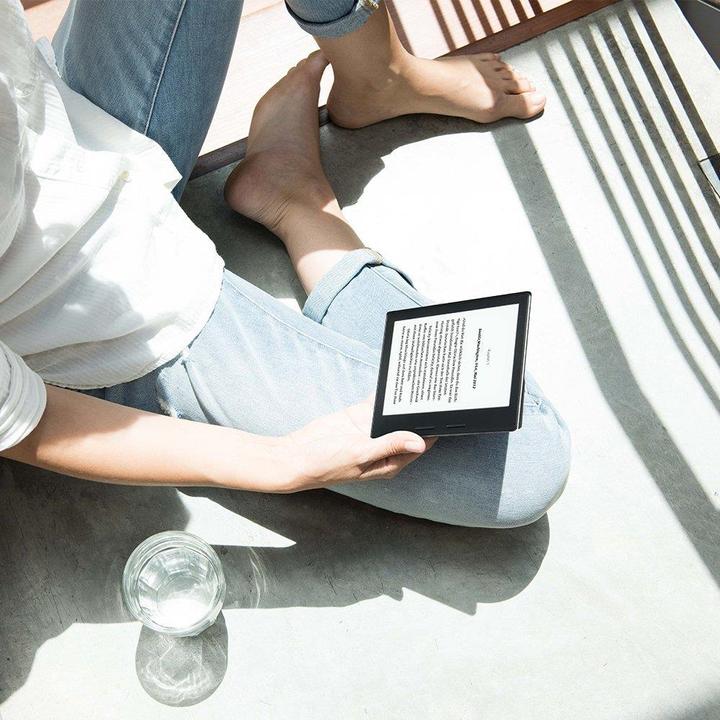 Immagine prodotto Amazon Kindle Oasis + custodia di ricarica in pelle (6", 4 GB, Nero)