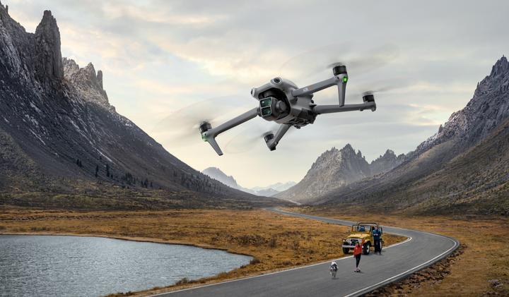 Productafbeelding DJI Air 3 met RC-N2 Regelaar (46 min, 720 g, 48 Mpx)