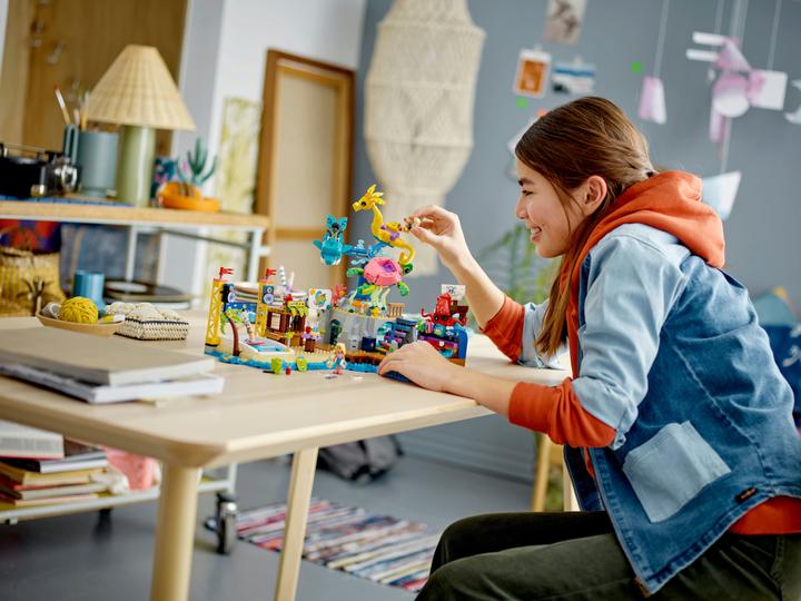 Image du produit LEGO Parc d'attractions de la plage (41737, LEGO Friends)
