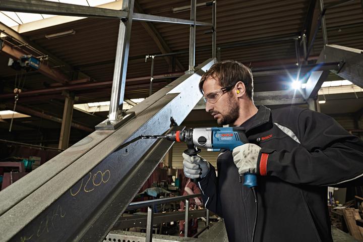 Image du produit Bosch Professional Perceuse GBM 13-2 RE, avec mandrin à couronne dentée 1,5 - 13 mm (Fonctionnement sur secteur)